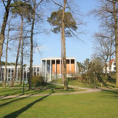 K8 - Am Kurpark - Therme *